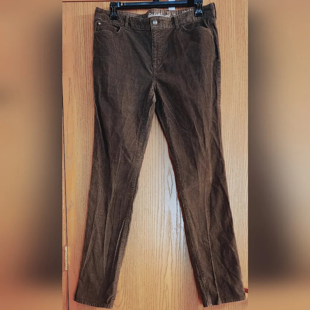 Eddie Bauer Truly Straight Fit & Straight Leg Women's Cordoroy Pants Sz L16